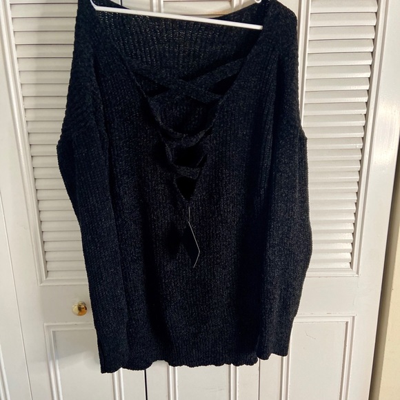 Hi lo Long sleeve sweater - Picture 7 of 7